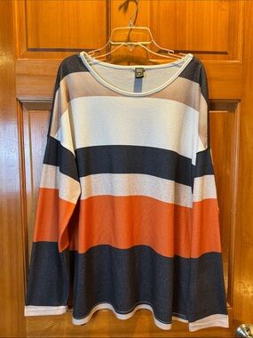 Emery Rose Striped Scoop Neck Shirt in Navy, White, Cream & Rust Size Medium